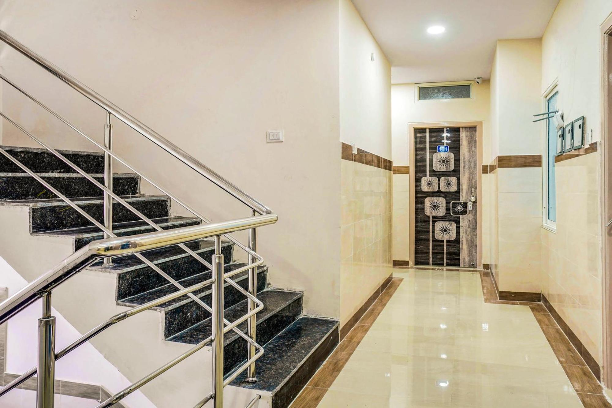 Hotel O Aroma Classic Near Nampally Main Railway Station Haidarábád Kültér fotó